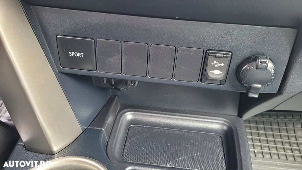 Toyota RAV4 2.2 D-4D 4x4 - 15