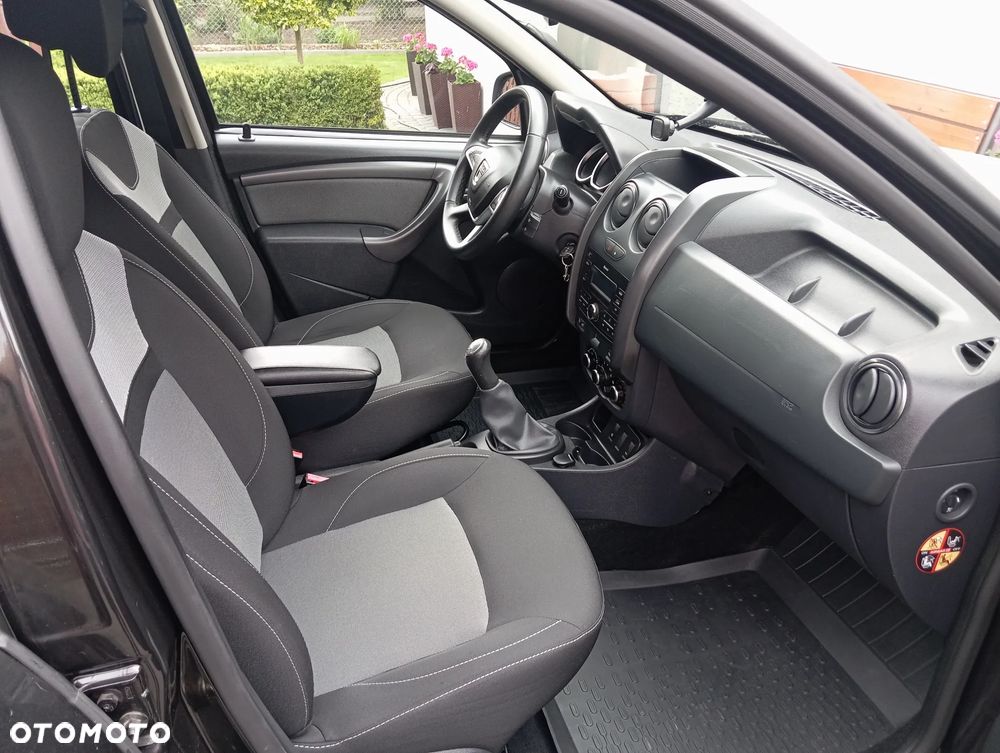 Dacia Duster 1.6 SCe Laureate S&S - 17
