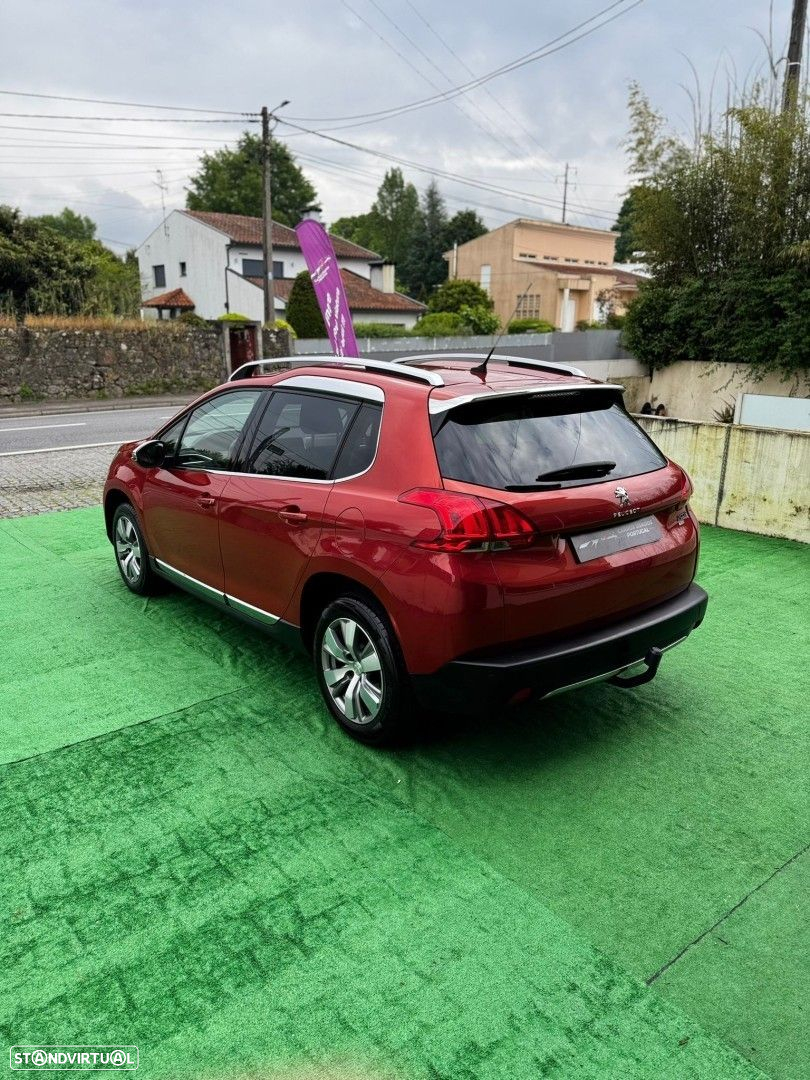 Peugeot 2008 1.2 PureTech Allure - 8