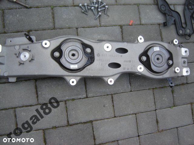 VW GOLF VII E-GOLF MOCOWANIE PODUSZKA 5QE199207 D - 2