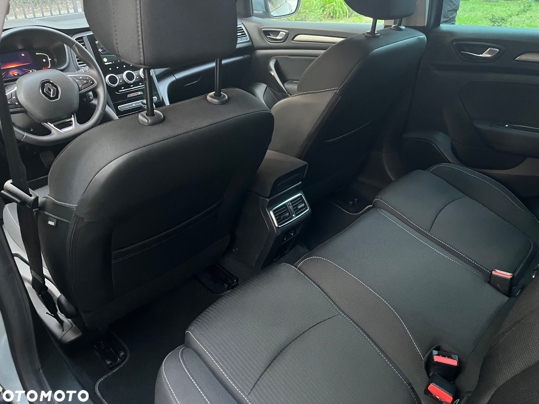 Renault Megane 1.3 TCe FAP Zen - 11