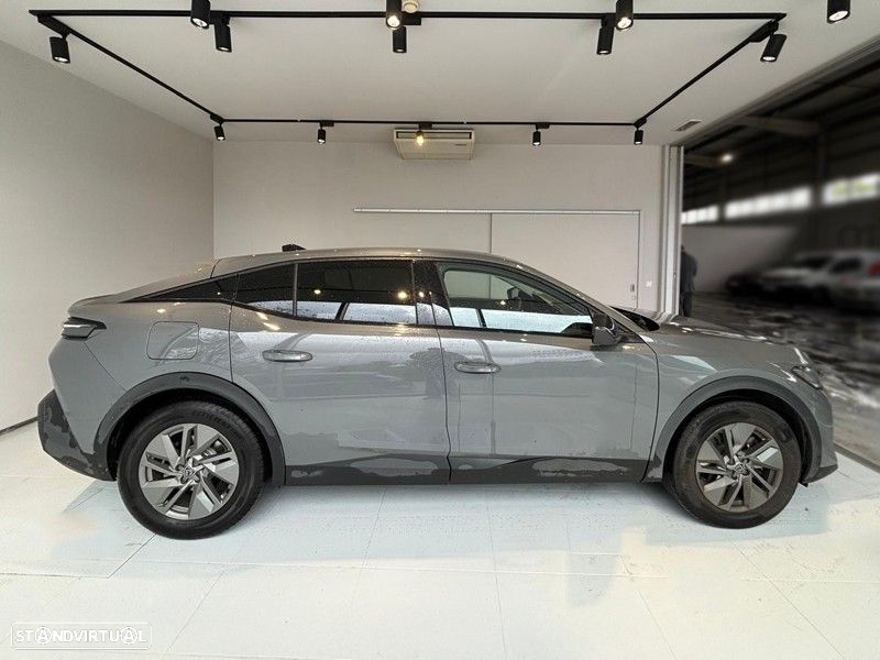 Peugeot 408 1.6 Hybrid Allure e-EAT8 - 3