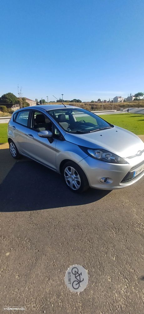Ford Fiesta - 2