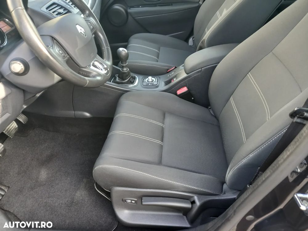 Renault Megane dCi 110 FAP LIMITED - 11