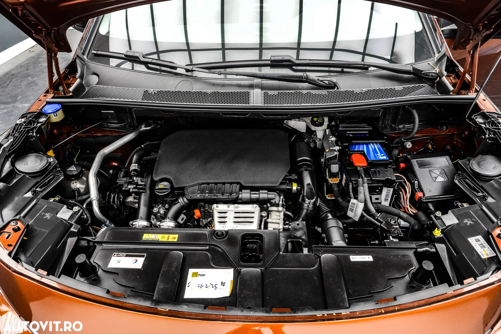 Peugeot 3008 1.2 PureTech Turbo S&S Allure - 26