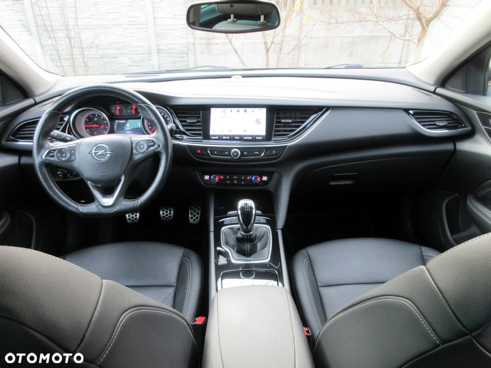 Opel Insignia 1.5 T Exclusive S&S - 13