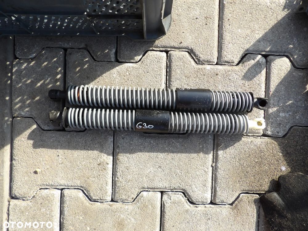 BMW - G30 - SPRĘŻYNA , SIŁOWNIK KLAPY BAGAŻNIKA - CENA ZA 1 SZT - 7366406  7366403 - 1
