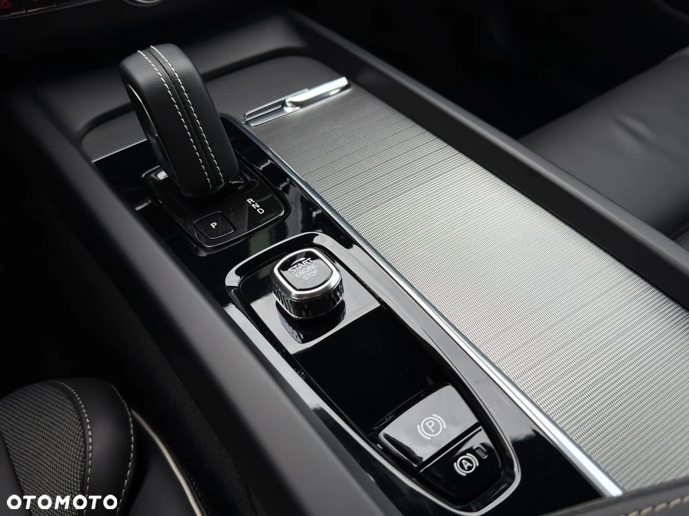 Volvo XC 60 B4 D AWD Geartronic RDesign - 20