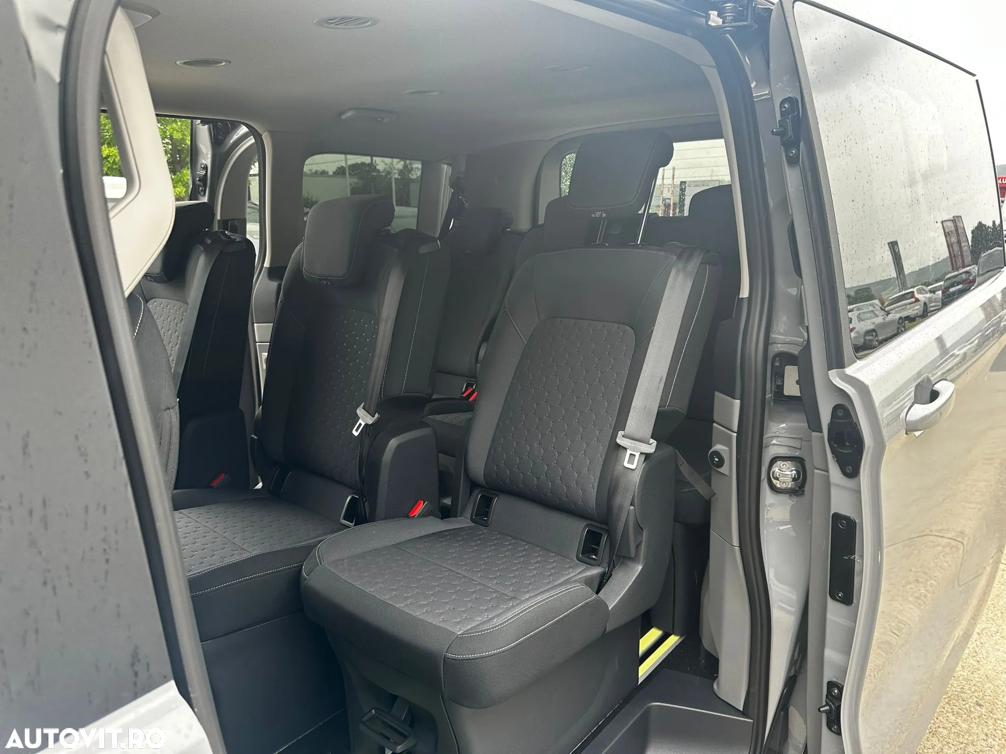 Ford Tourneo Custom Bus 320S 2.0 EcoBlue 170 CP 8AT L1H1 FWD Titanium - 13