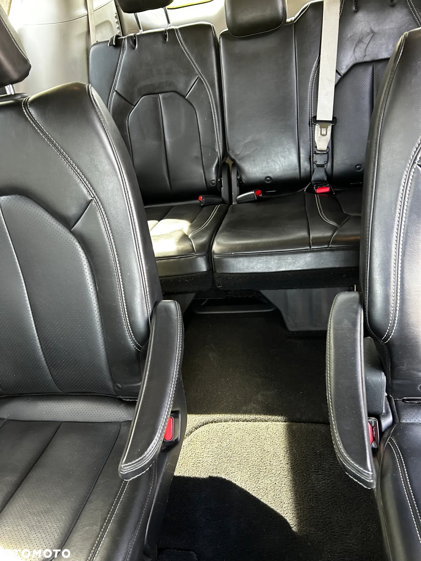 Chrysler Pacifica - 7