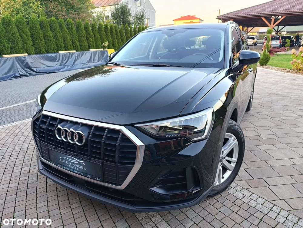 Audi Q3 2019 photo 2