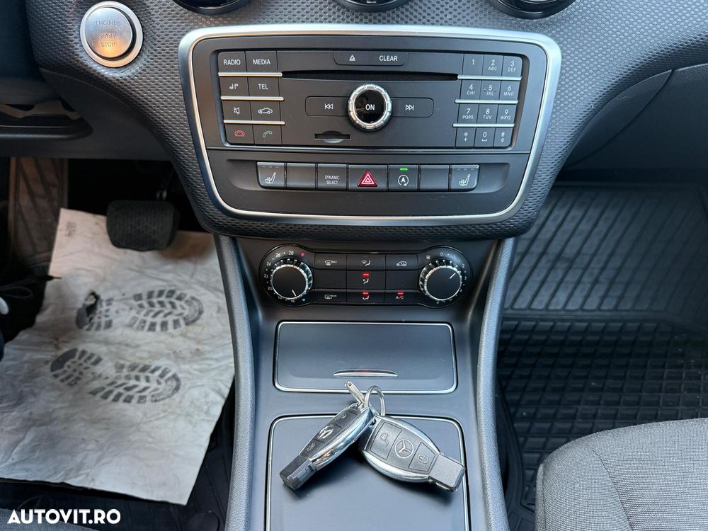 Mercedes-Benz A 160 7G-DCT - 17