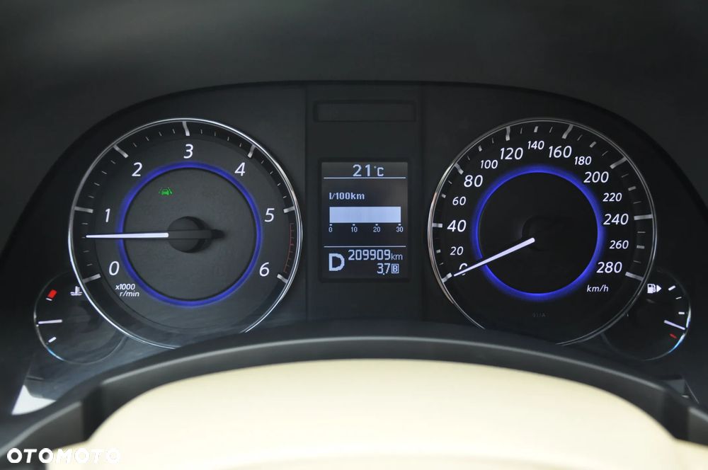 Infiniti QX70 - 26