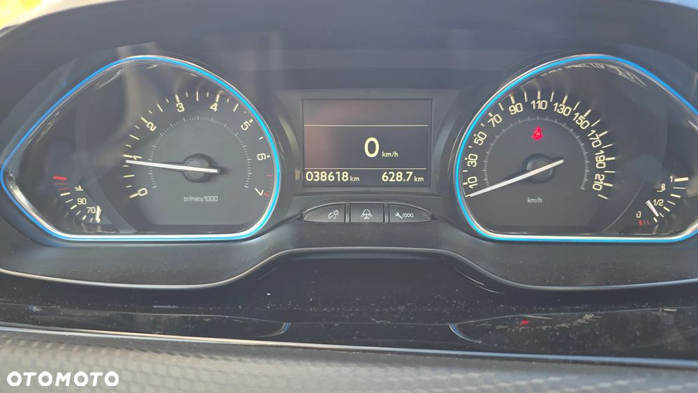 Peugeot 2008 1.2 Pure Tech GPF Allure S&S - 21