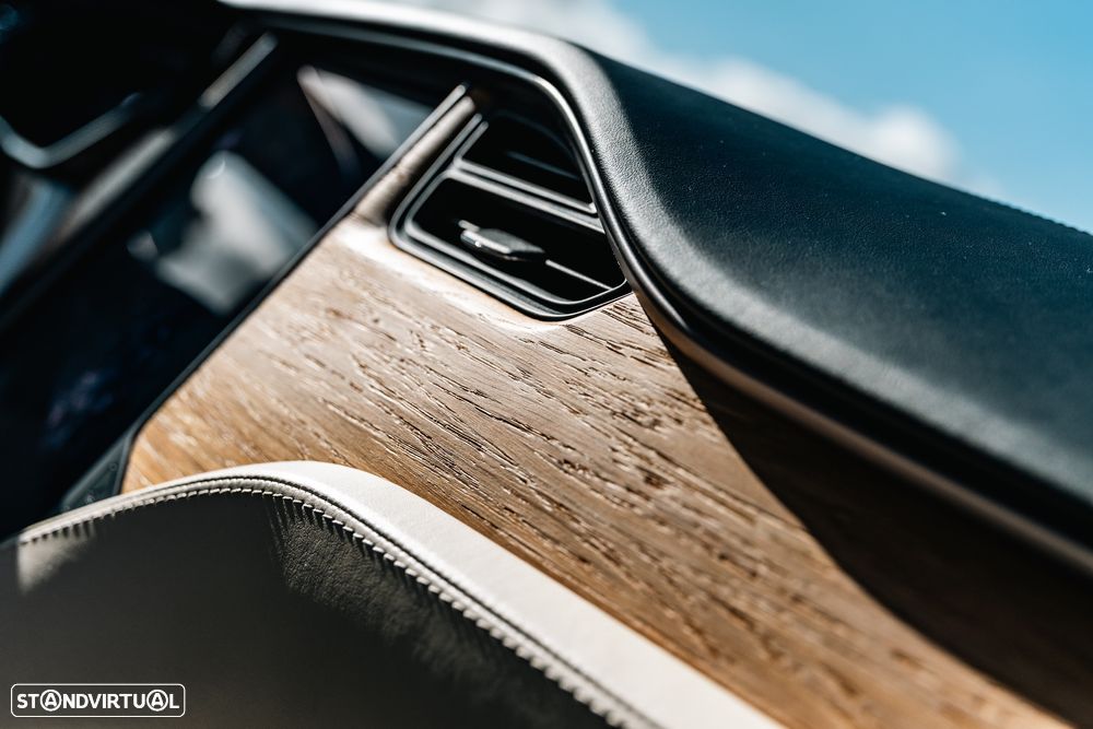 Tesla Model S Long Range - 40