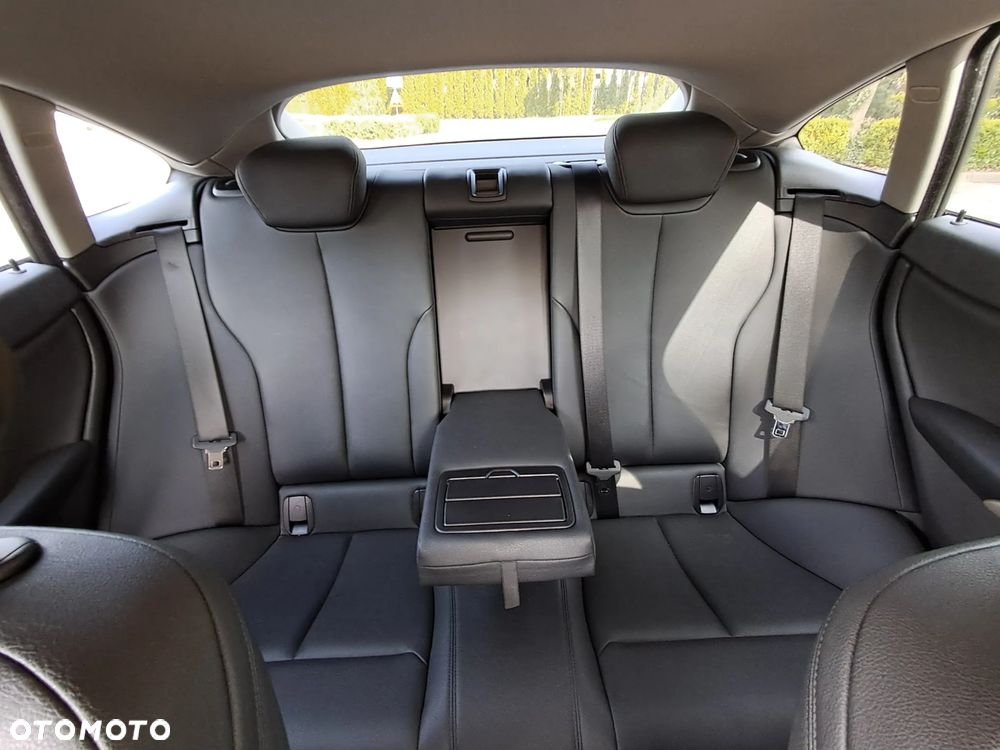 BMW Seria 4 418d Gran Coupe - 26