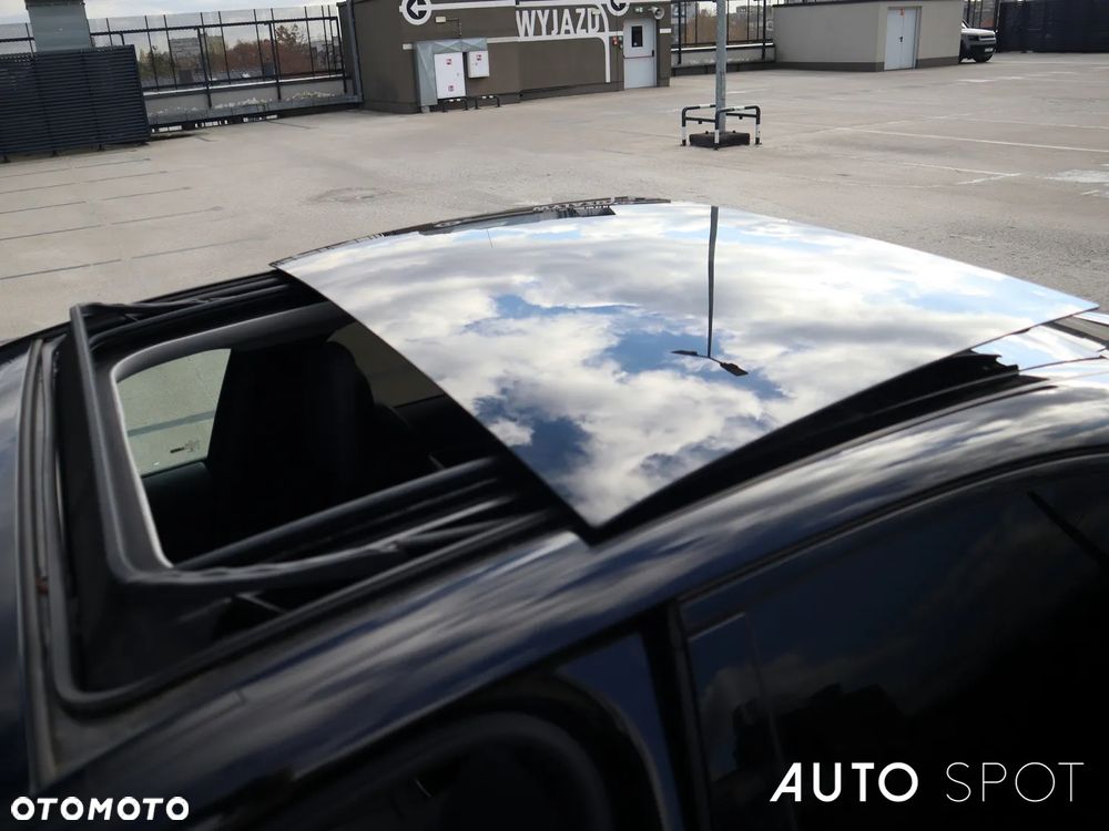 Mercedes-Benz Klasa C 180 9G-TRONIC AMG Line - 10