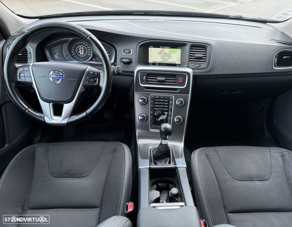 Volvo V60 1.6 D2 Drive Momentum Start/Stop - 14