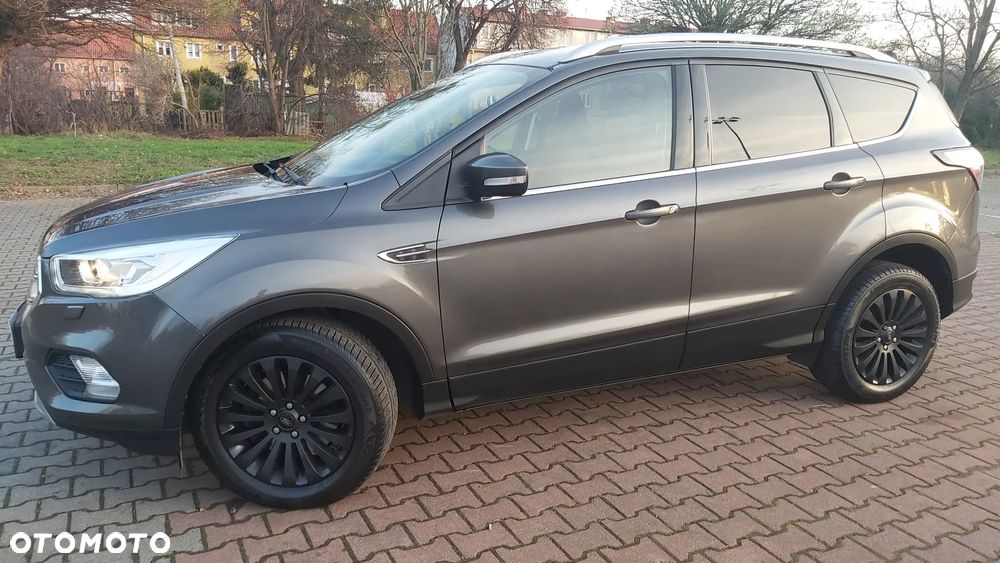 Ford Kuga 1.5 TDCi 2x4 Titanium - 3