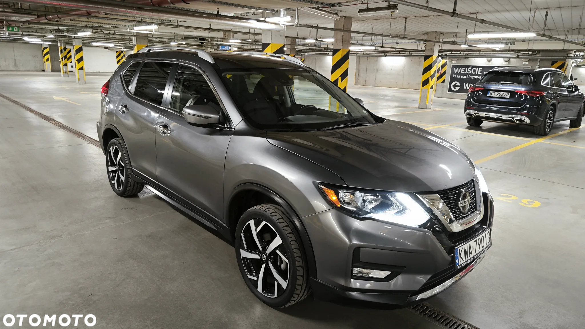 Nissan Rogue - 5