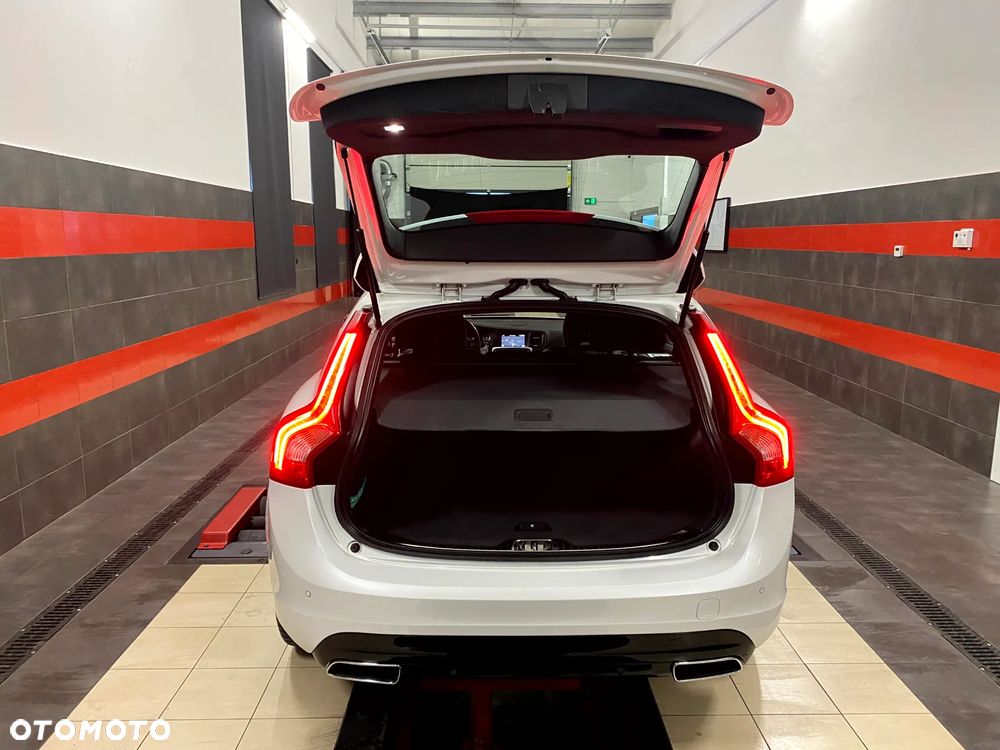 Volvo V60 D3 Inscription - 15