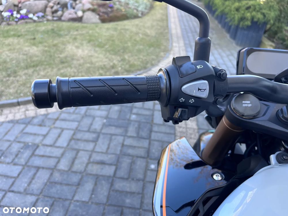 Honda CB - 16