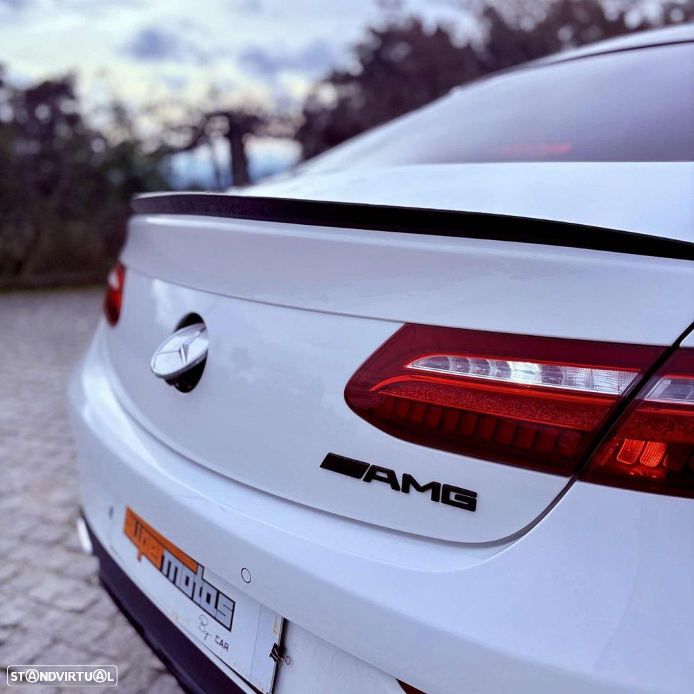 Mercedes-Benz E 220 d AMG Line - 4