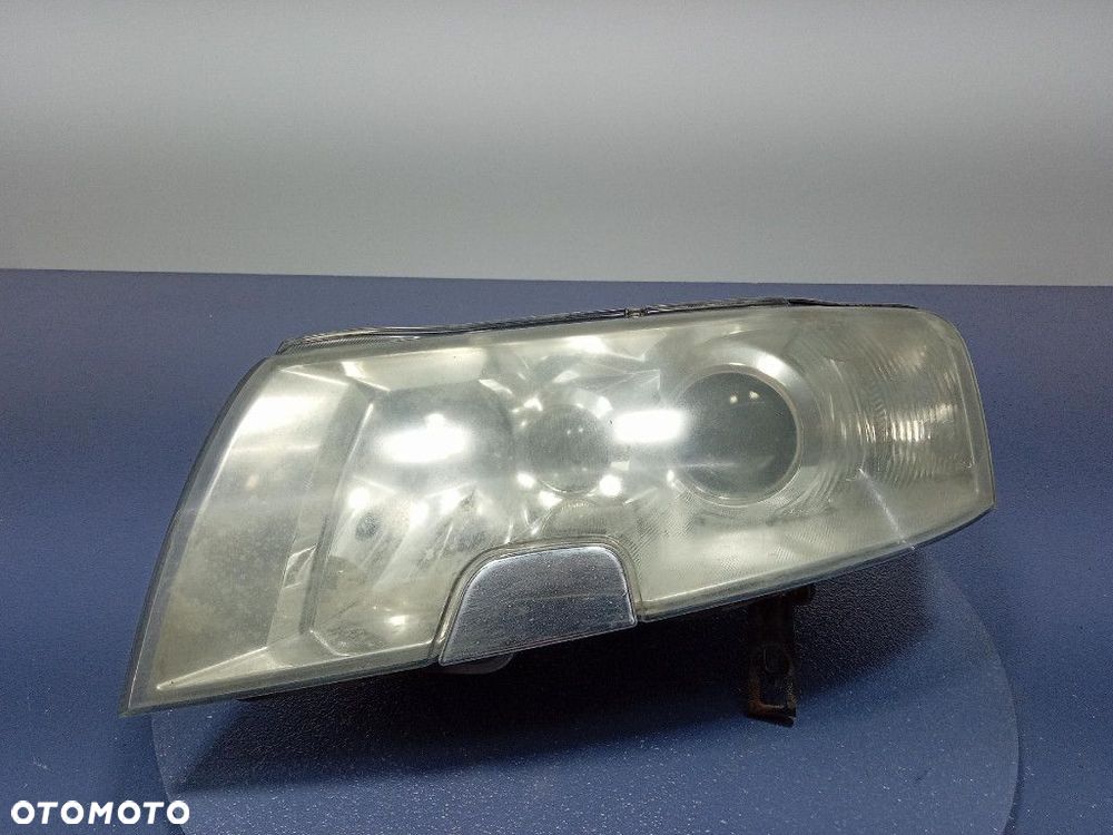 SKODA SUPERB I REFLEKTOR LEWY PRZÓD LAMPA PRZEDNIA EU - 1