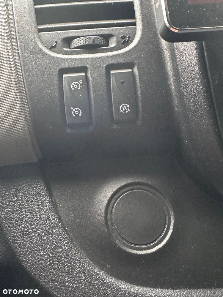 Renault Trafic Grand 1.6 dCi - 3