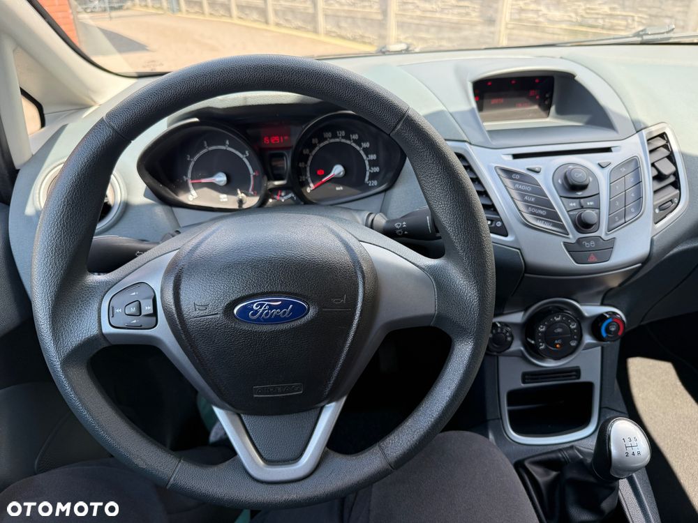Ford Fiesta - 21