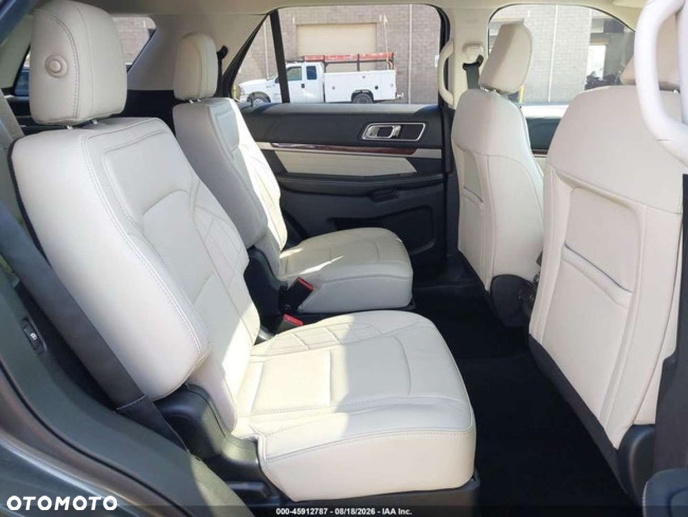 Ford Explorer - 15