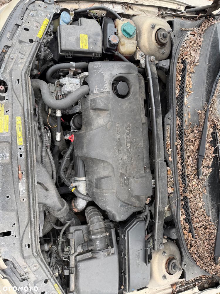 Volvo S60 I 2.4 D5 D5244T Na Części – Silnik, Blacharka - 2