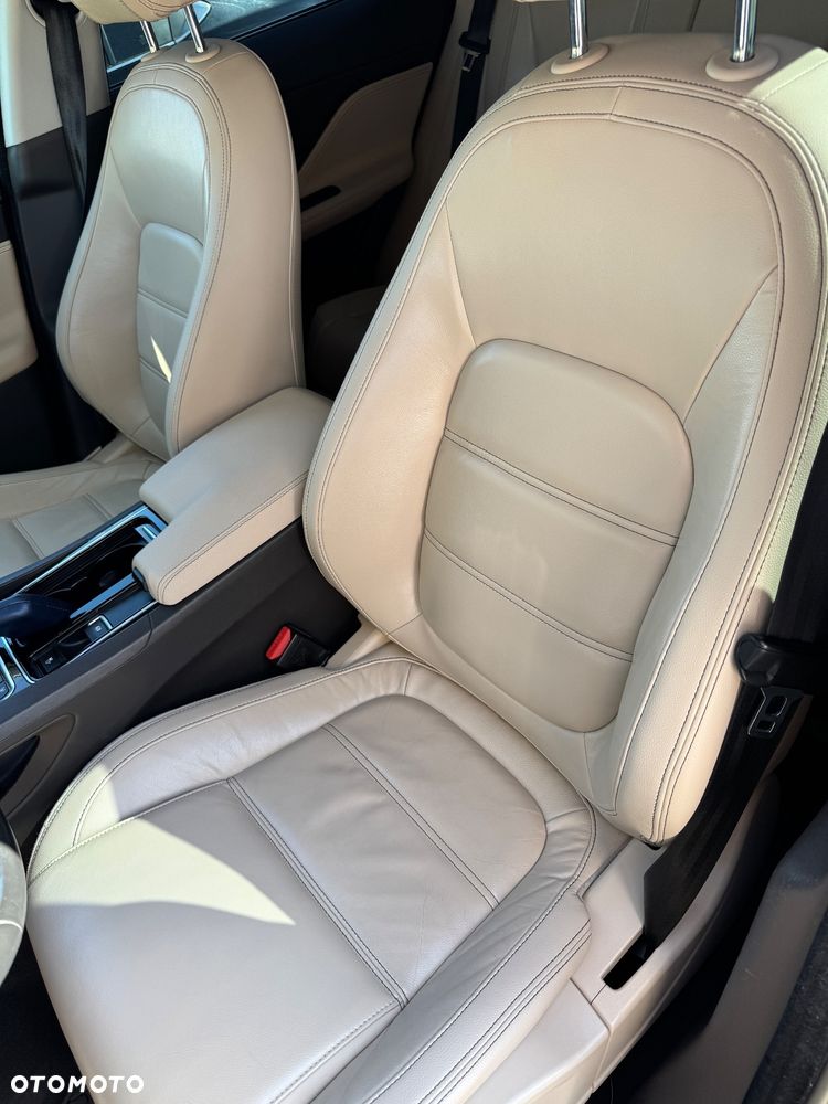 Jaguar F-Pace 2.0 i4D AWD Prestige - 16