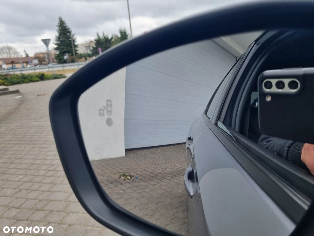 Opel Corsa 1.2 Direct Injection Turbo GS - 26