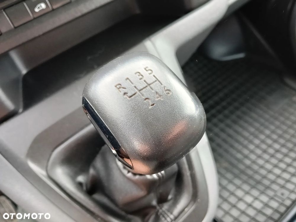 Opel Vivaro - 21