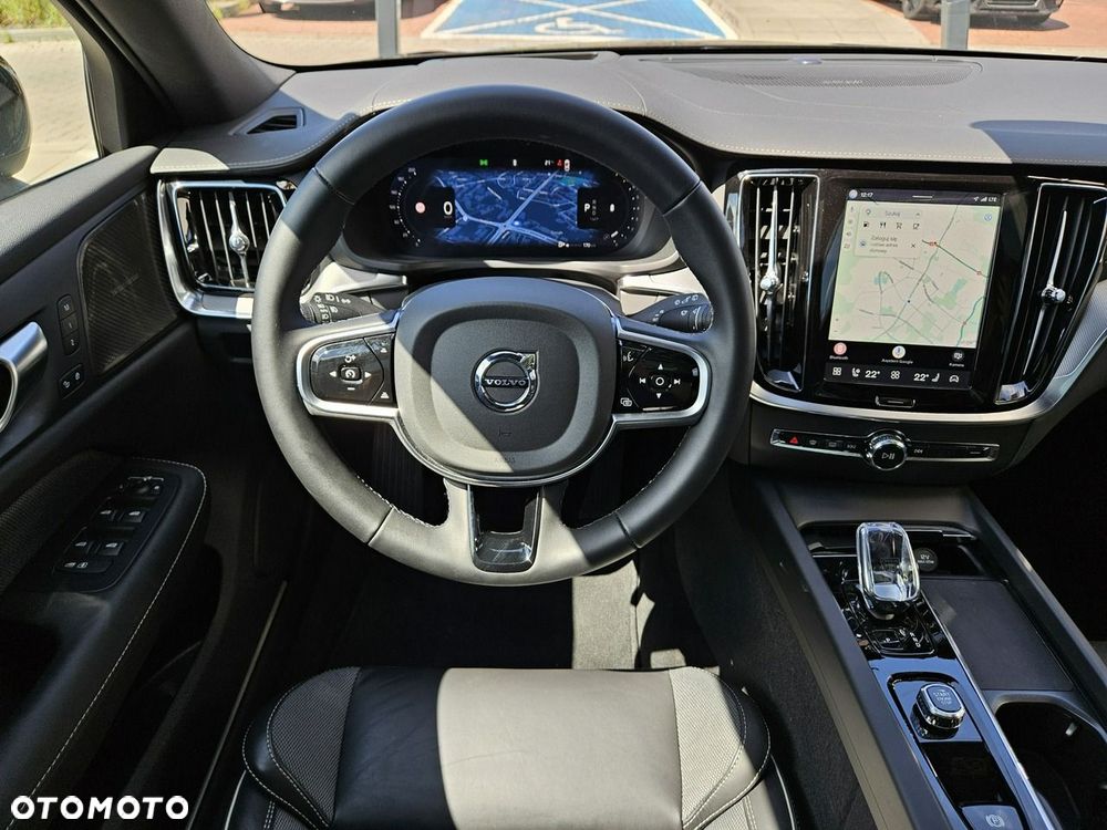 Volvo V60 B4 B DKG Ultra Dark - 15