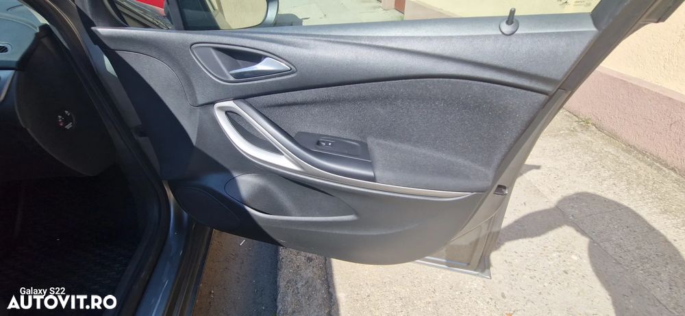 Opel Astra 1.5 D Start/Stop Sports Tourer Automatik Business Edition - 23