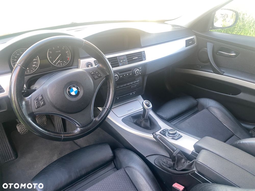 BMW Seria 3 320i Edition Exclusive - 5