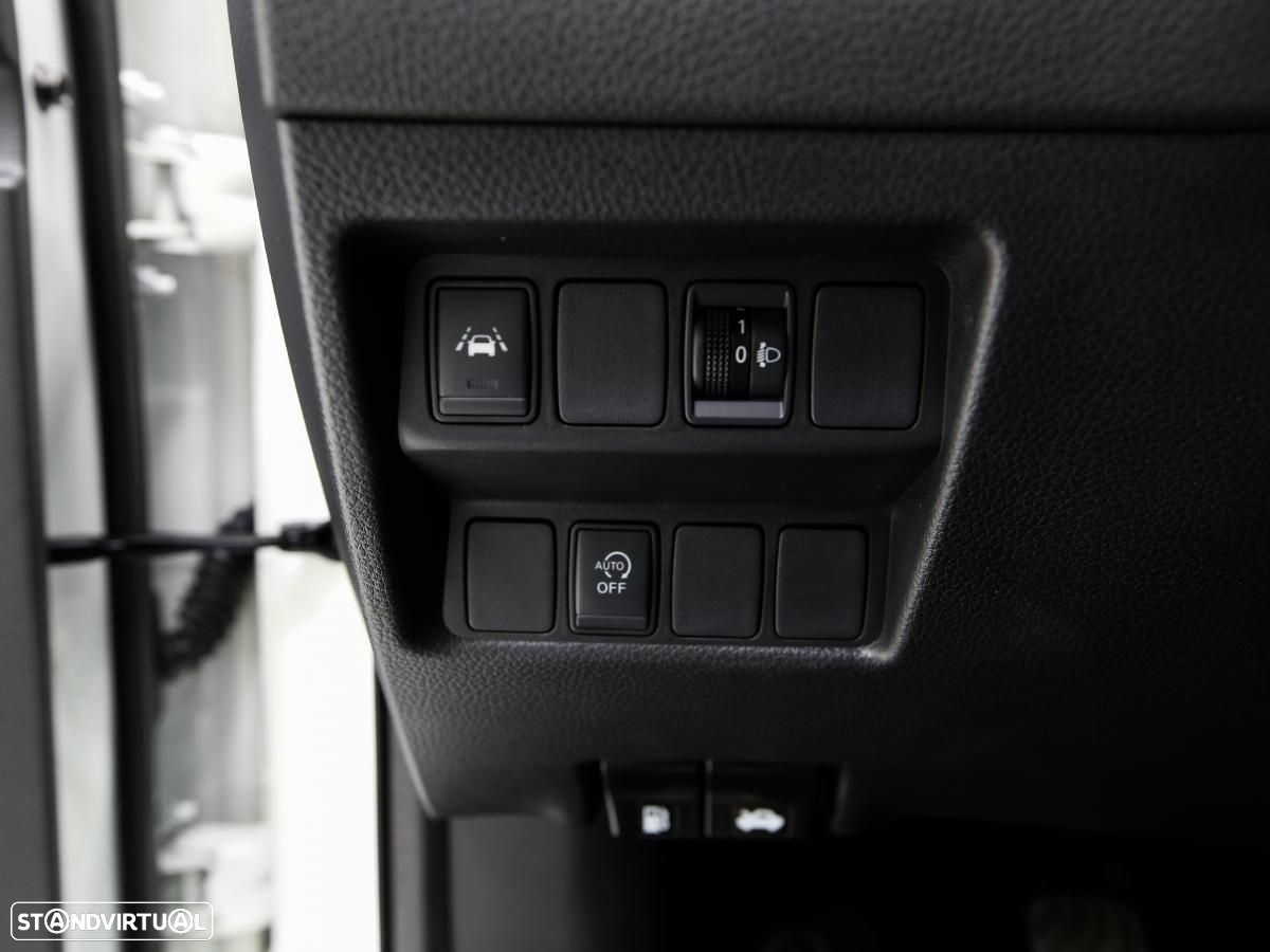 Nissan Qashqai 1.5 dCi N-Connecta - 18