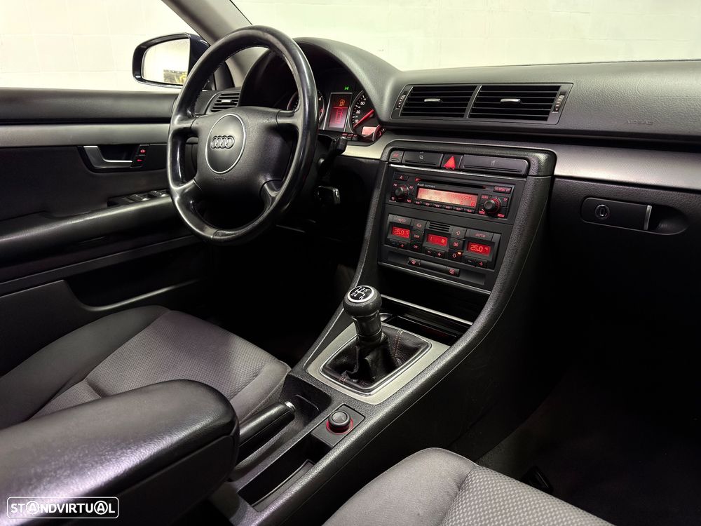 Audi A4 1.9 TDI m5 Sport - 11