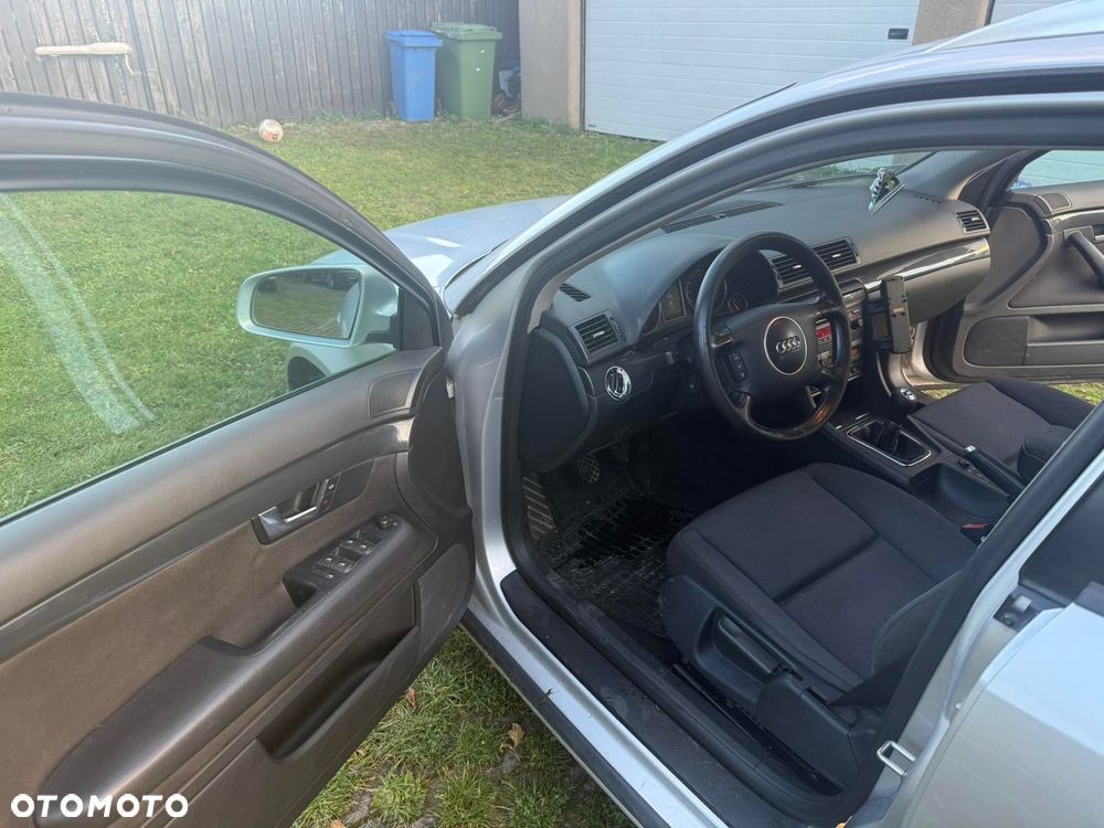 Audi A4 Avant 2.5 TDI - 9