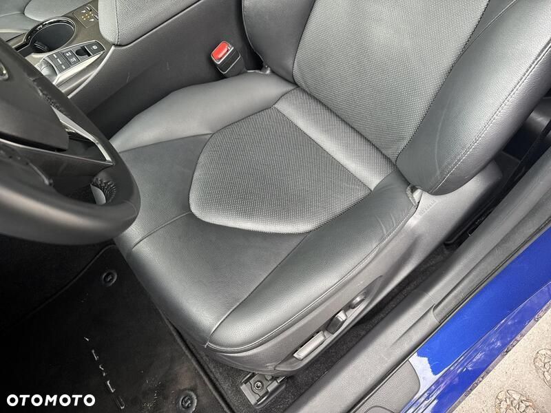 Toyota Camry 2.5 Hybrid Comfort CVT - 17