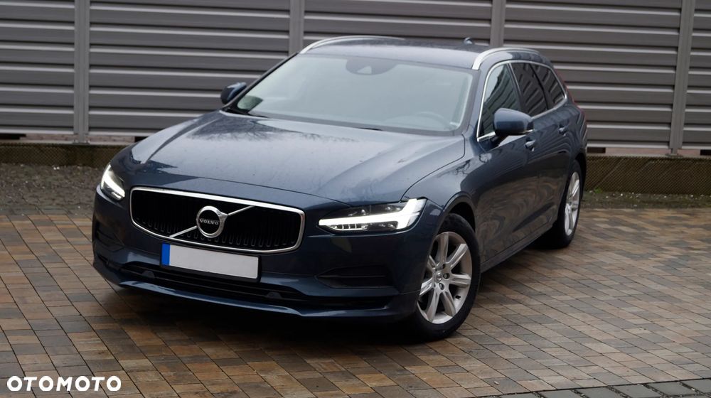 Volvo V90 D3 Momentum Pro - 1