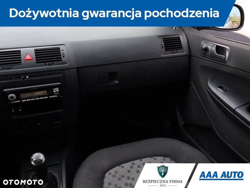 Skoda Fabia - 10
