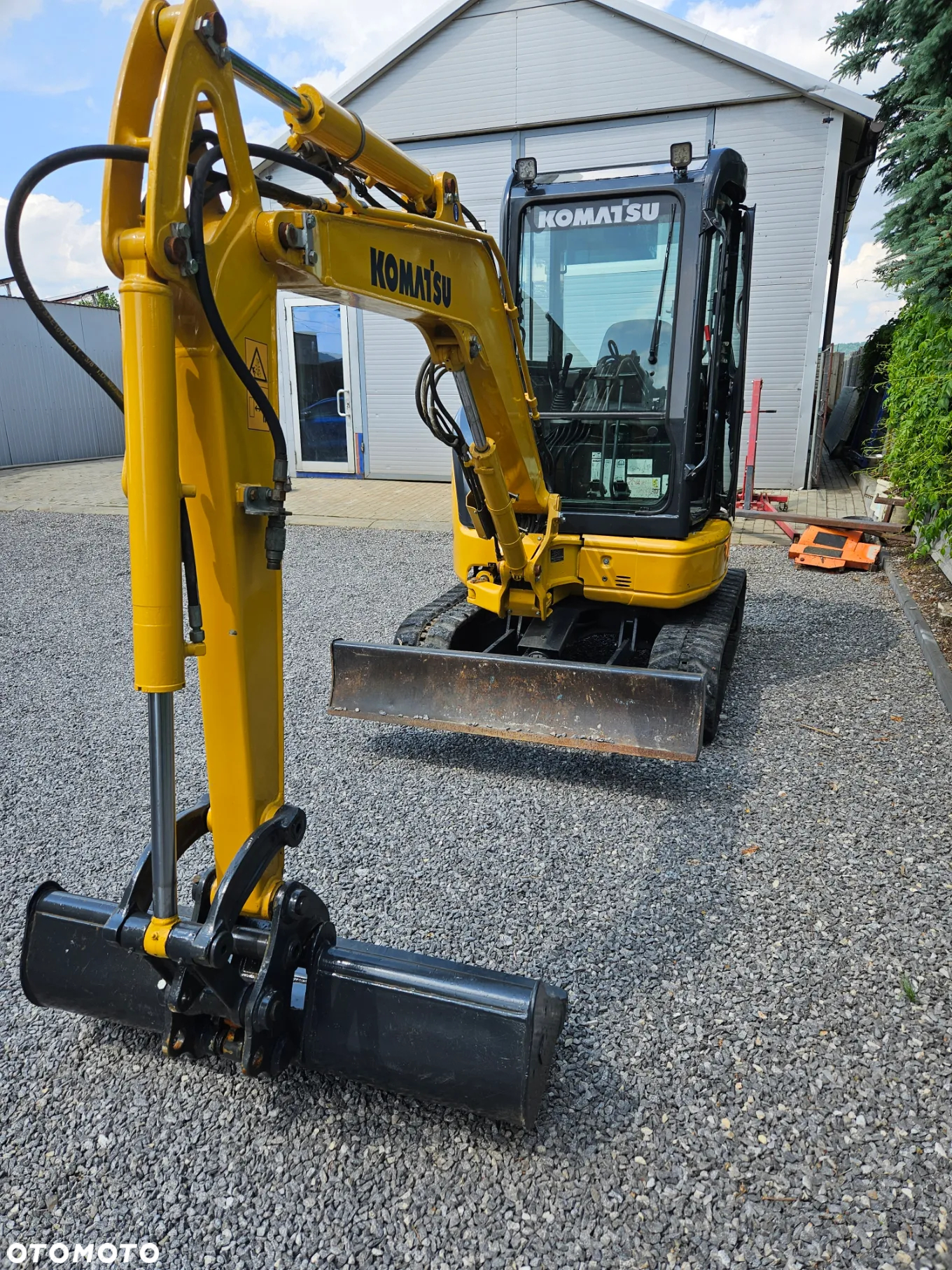 Komatsu PC30MR-2 - 6