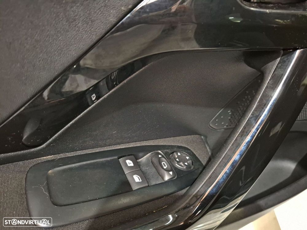 Peugeot 208 1.2 PureTech Active - 21