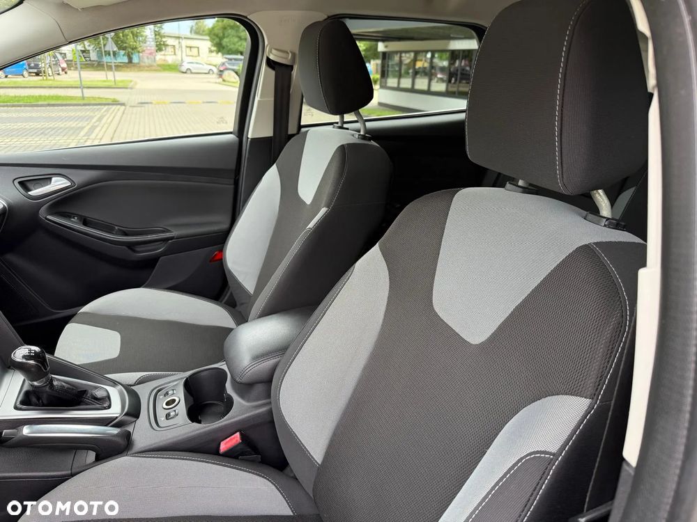 Ford Focus Turnier 1.0 EcoBoost Start-Stopp-System Champions Edition - 25