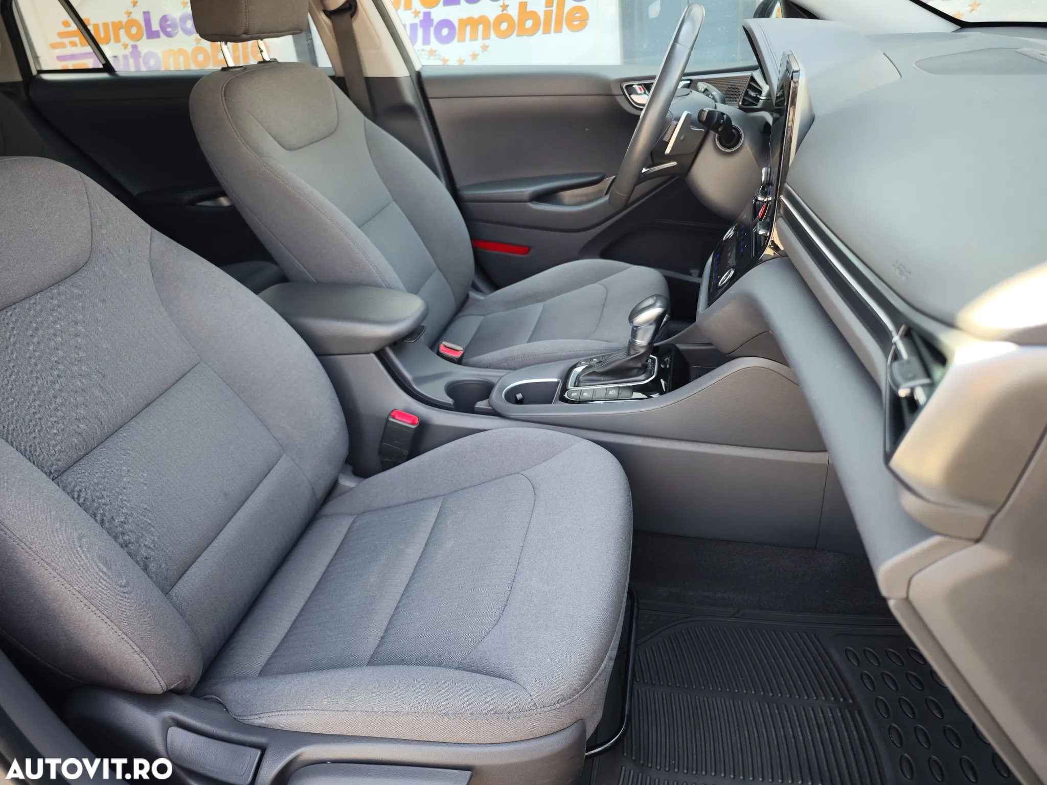 Hyundai IONIQ Plug-In 141CP Exclusive - 10