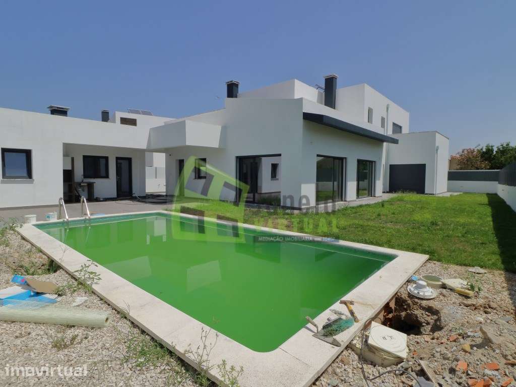 Moradia Isolada T5 Nova com Piscina | Azeitão - Grande imagem: 2/44