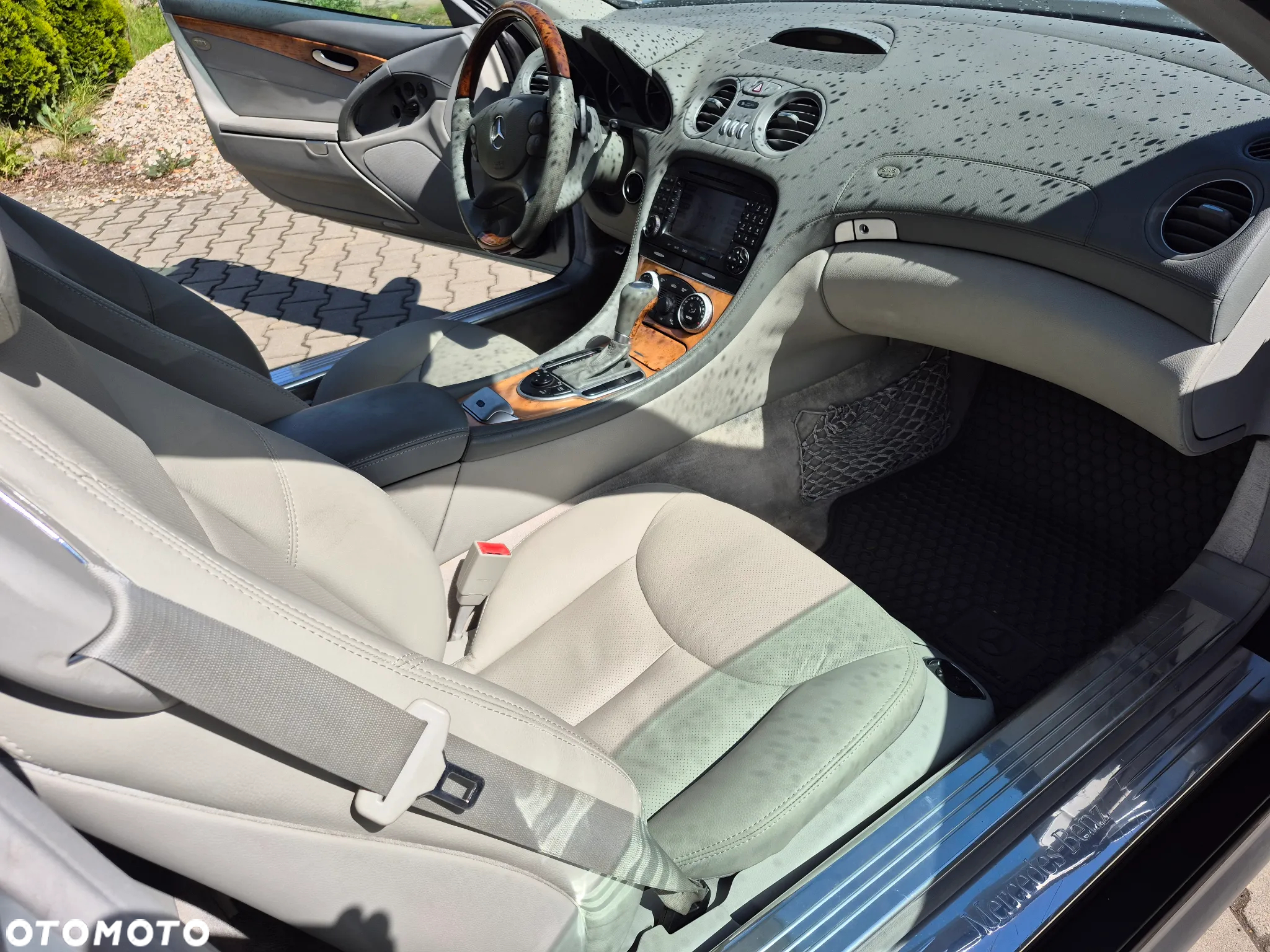 Mercedes-Benz SL - 24